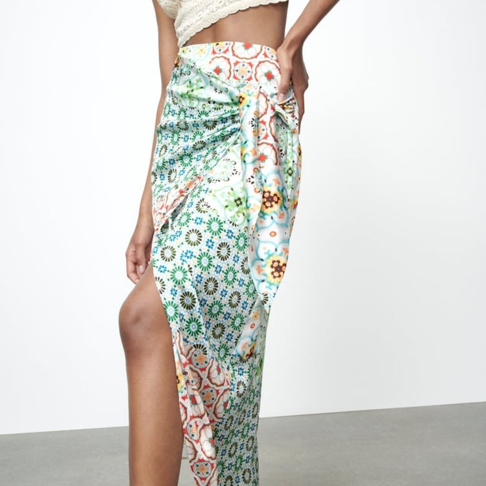Zara Blogger Favorite KNOTTED PRINTED SARONG SKIRT size XS